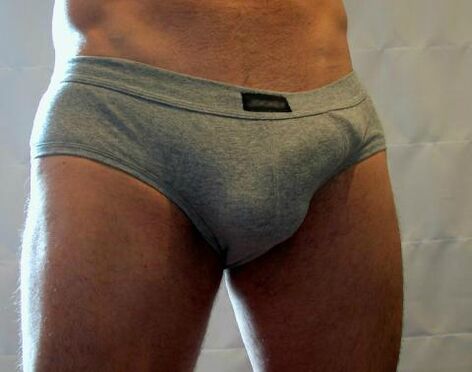 Un home cun gran membro